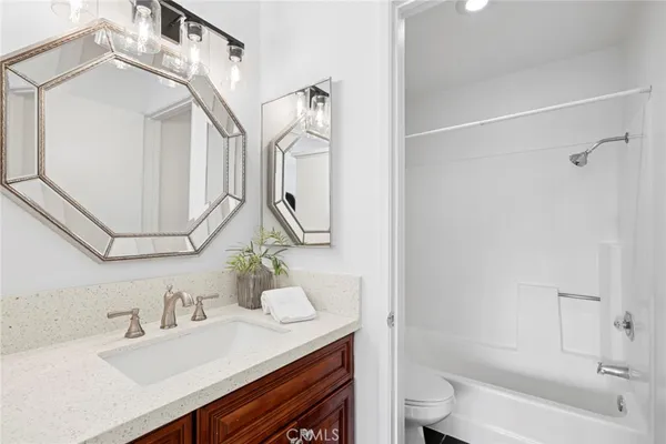 $3,599 | 127 Huntington, Irvine, CA 92620
