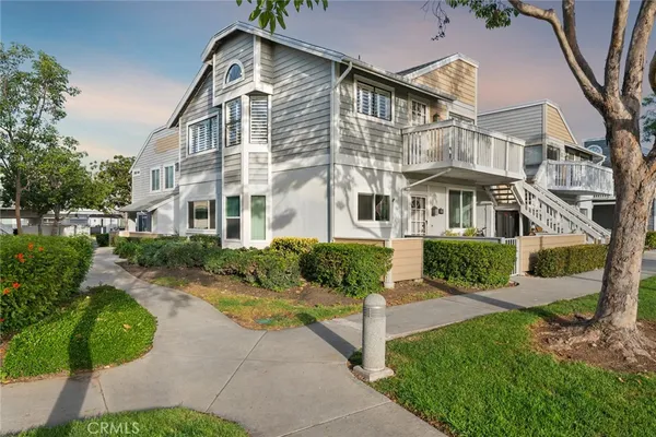 $3,599 | 127 Huntington, Irvine, CA 92620