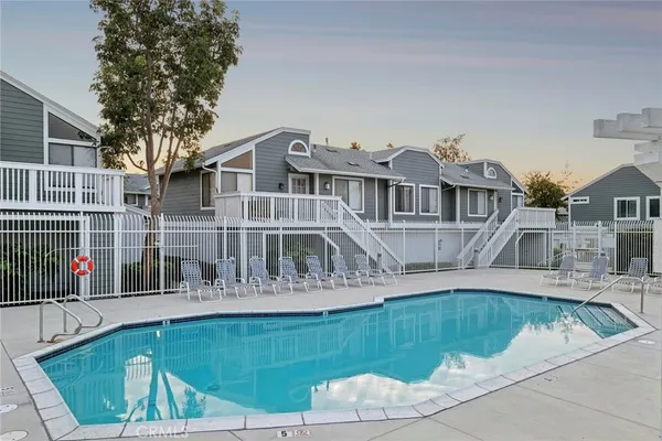 $3,599 | 127 Huntington, Irvine, CA 92620