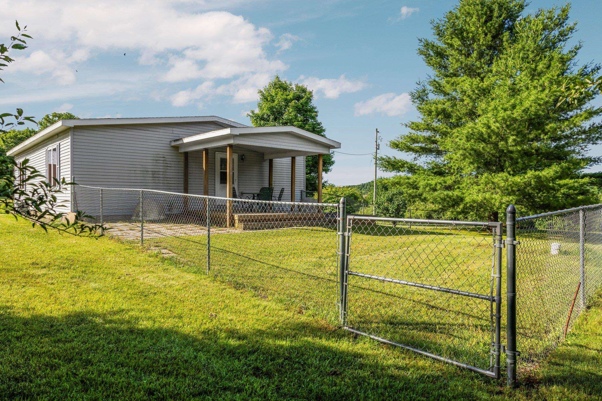 6080 River Road Benzonia, MI 49616 - Photo 16 of 86