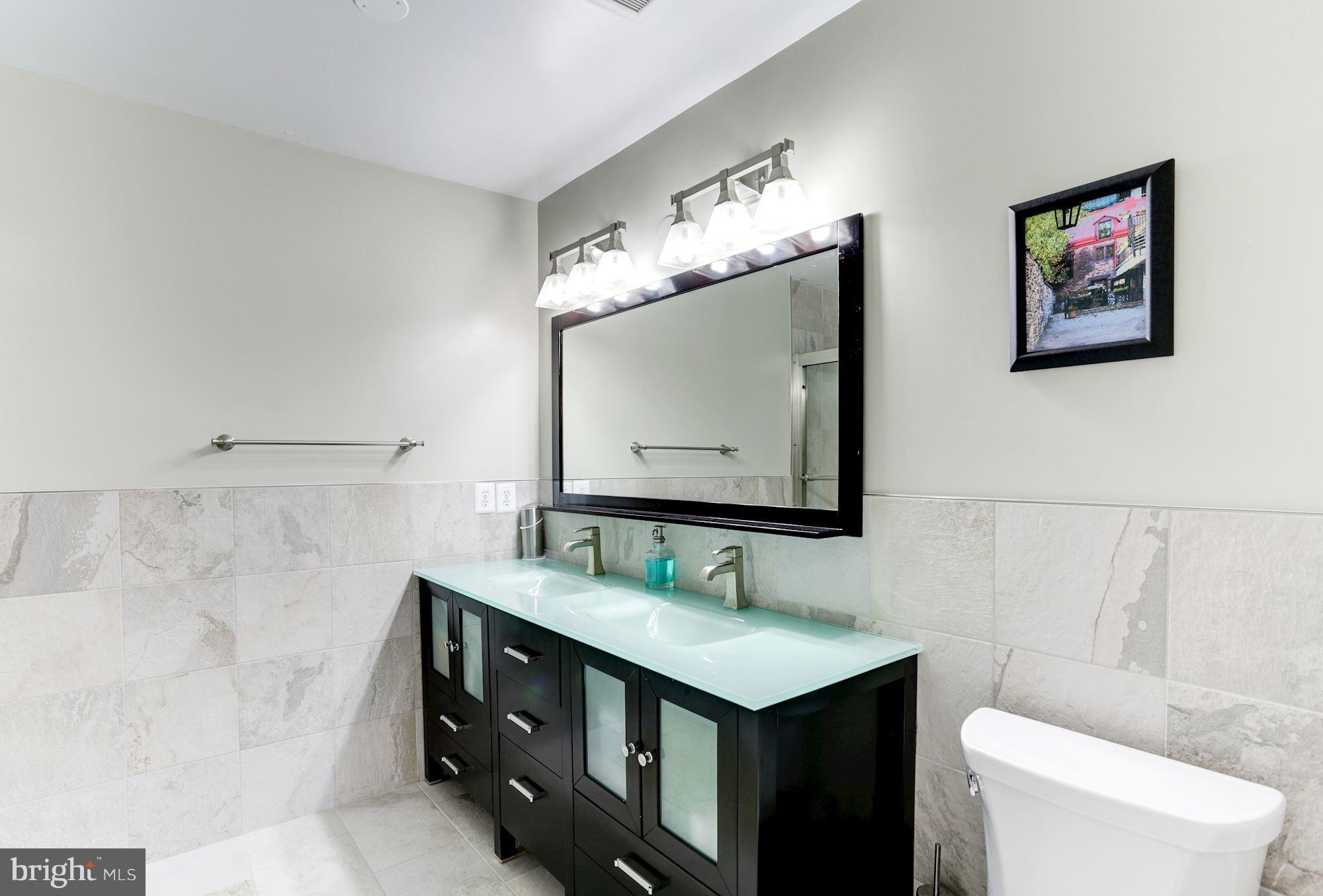 8520 Raglan Road Vienna, VA 22182 - Photo 14 of 27 Dual vanities!