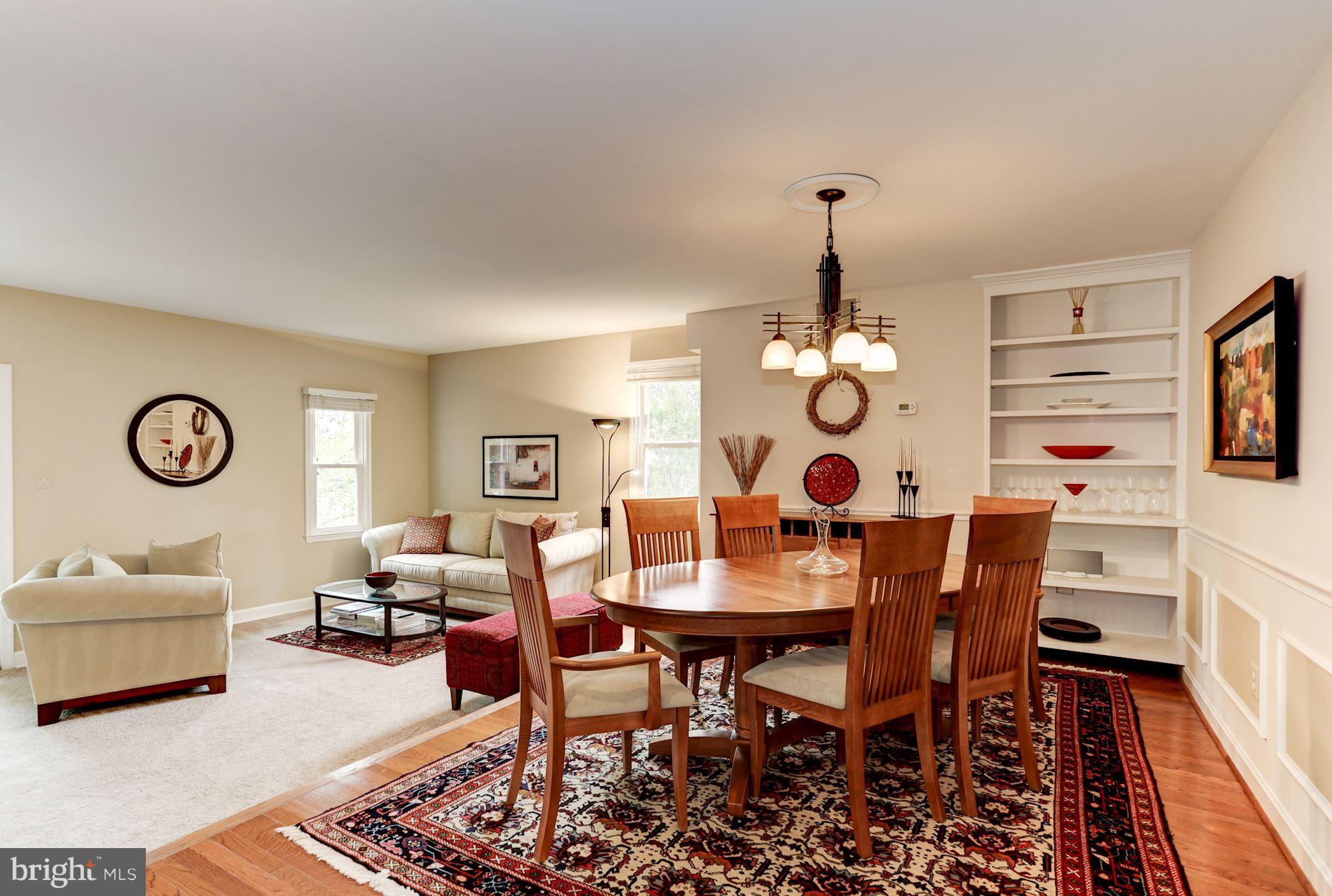 8520 Raglan Road Vienna, VA 22182 - Photo 7 of 27 Dining Room with built-ins!