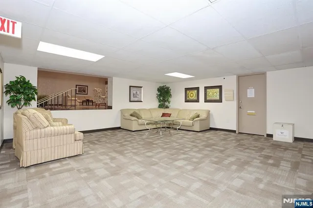 $449,000 | 521 Piermont Avenue South, Unit 403A, River Vale, NJ 07675