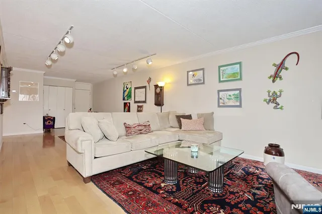 $449,000 | 521 Piermont Avenue South, Unit 403A, River Vale, NJ 07675