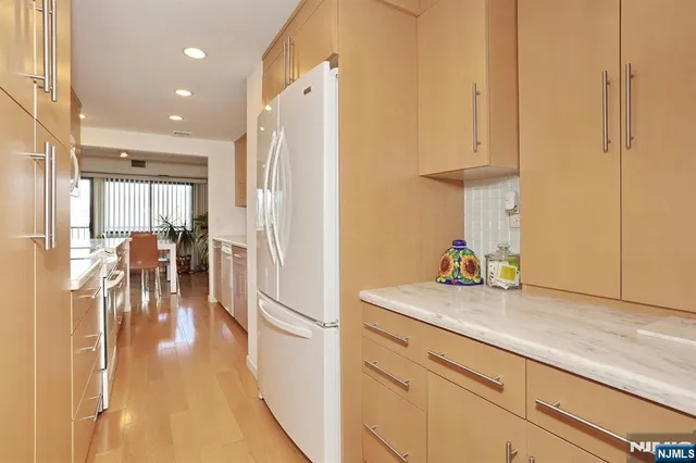 $449,000 | 521 Piermont Avenue South, Unit 403A, River Vale, NJ 07675