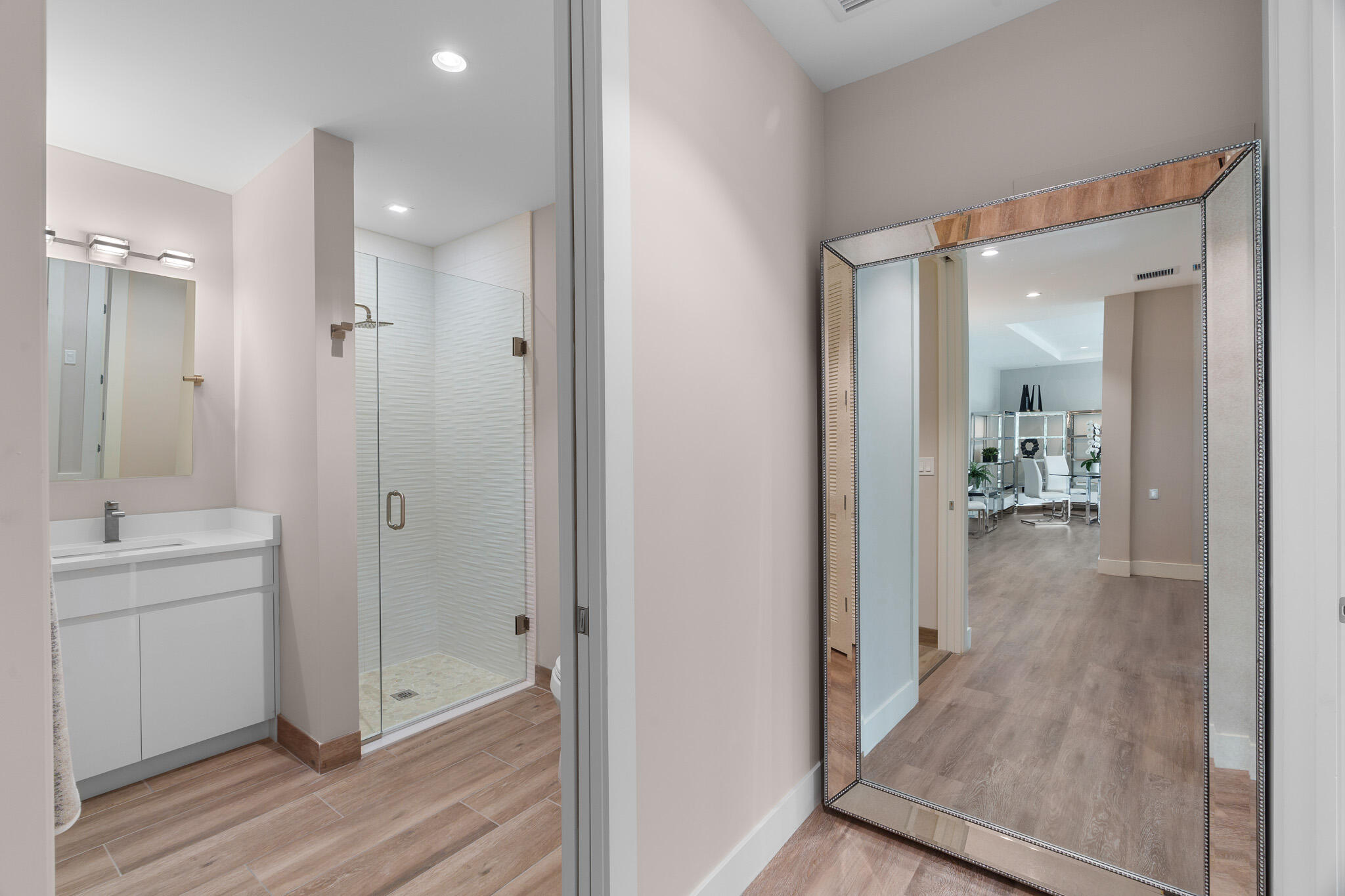 41 Southwest Seminole Street, Unit 310 Stuart, FL 34994 - Photo 13 of 53 DSC08640