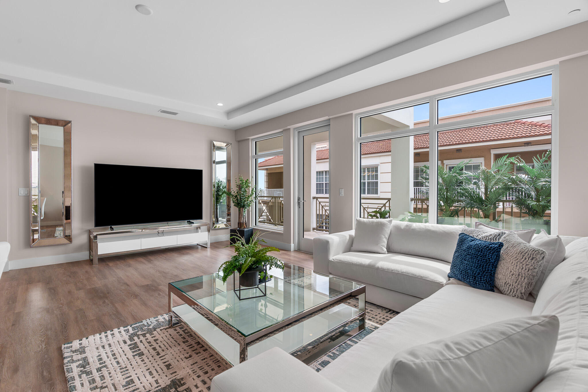 41 Southwest Seminole Street, Unit 310 Stuart, FL 34994 - Photo 6 of 53 DSC08551