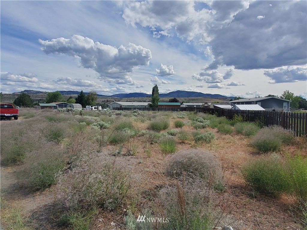 2 Suncrest Vue Road Omak, WA 98841 - Photo 2 of 5