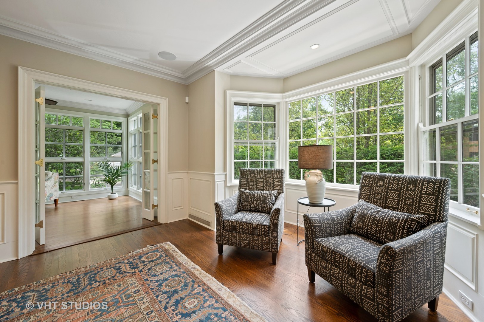 1010 Chestnut Avenue Wilmette, IL 60091 - Photo 11 of 48 a living room with furniture and a large window