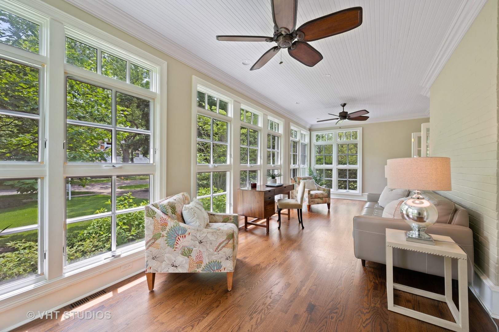 1010 Chestnut Avenue Wilmette, IL 60091 - Photo 18 of 48 a living room with furniture and wooden floor