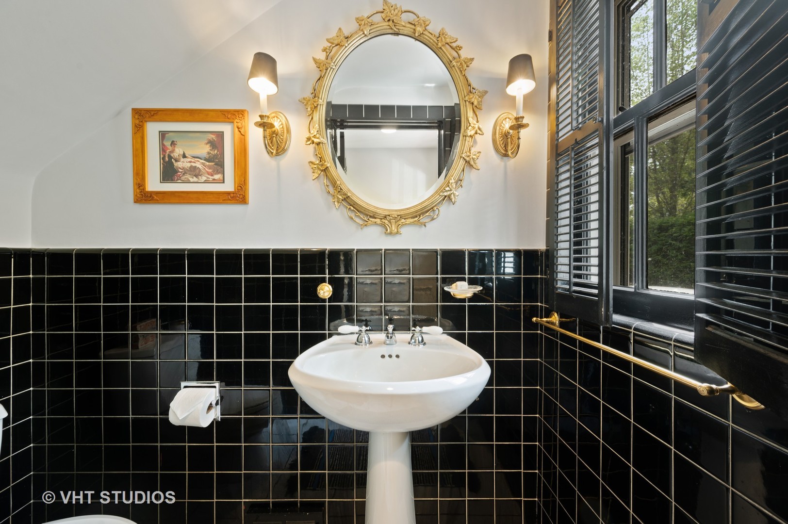 1010 Chestnut Avenue Wilmette, IL 60091 - Photo 37 of 48 a bathroom with a sink mirror and toilet