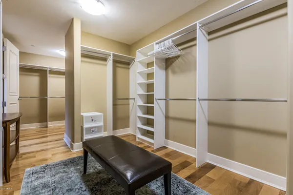 $5,995 | 2211 East Camelback Road, Unit 207, Phoenix, AZ 85016