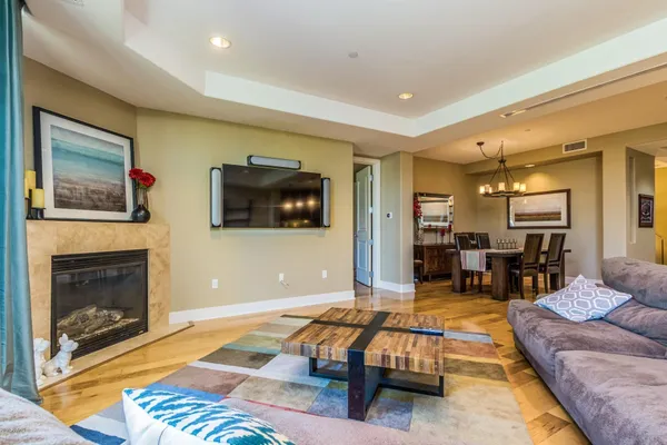 $5,995 | 2211 East Camelback Road, Unit 207, Phoenix, AZ 85016