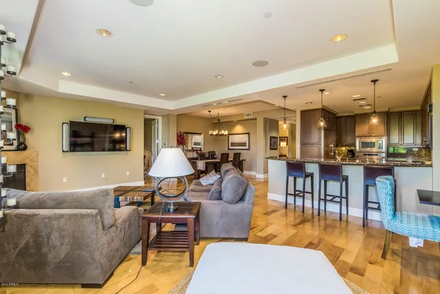 a view of livingroom with furniture and windows