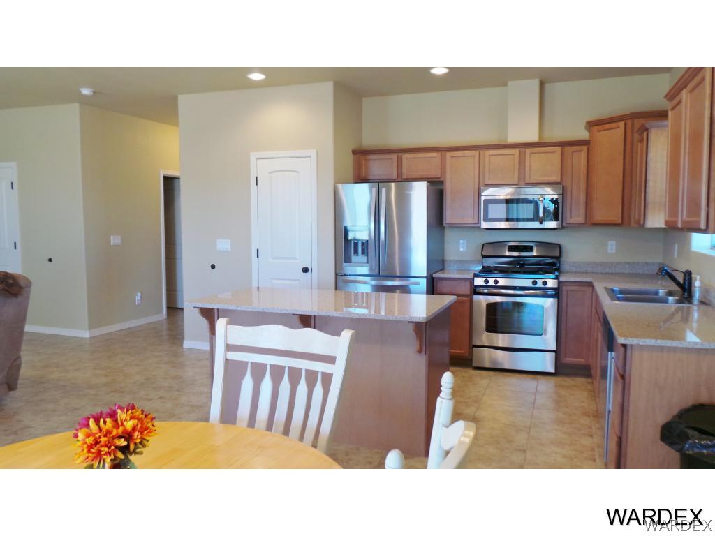 4185 Trail Ride Road Kingman, AZ 86401 - Photo 3 of 15 Dining Area Looking to Kitchen