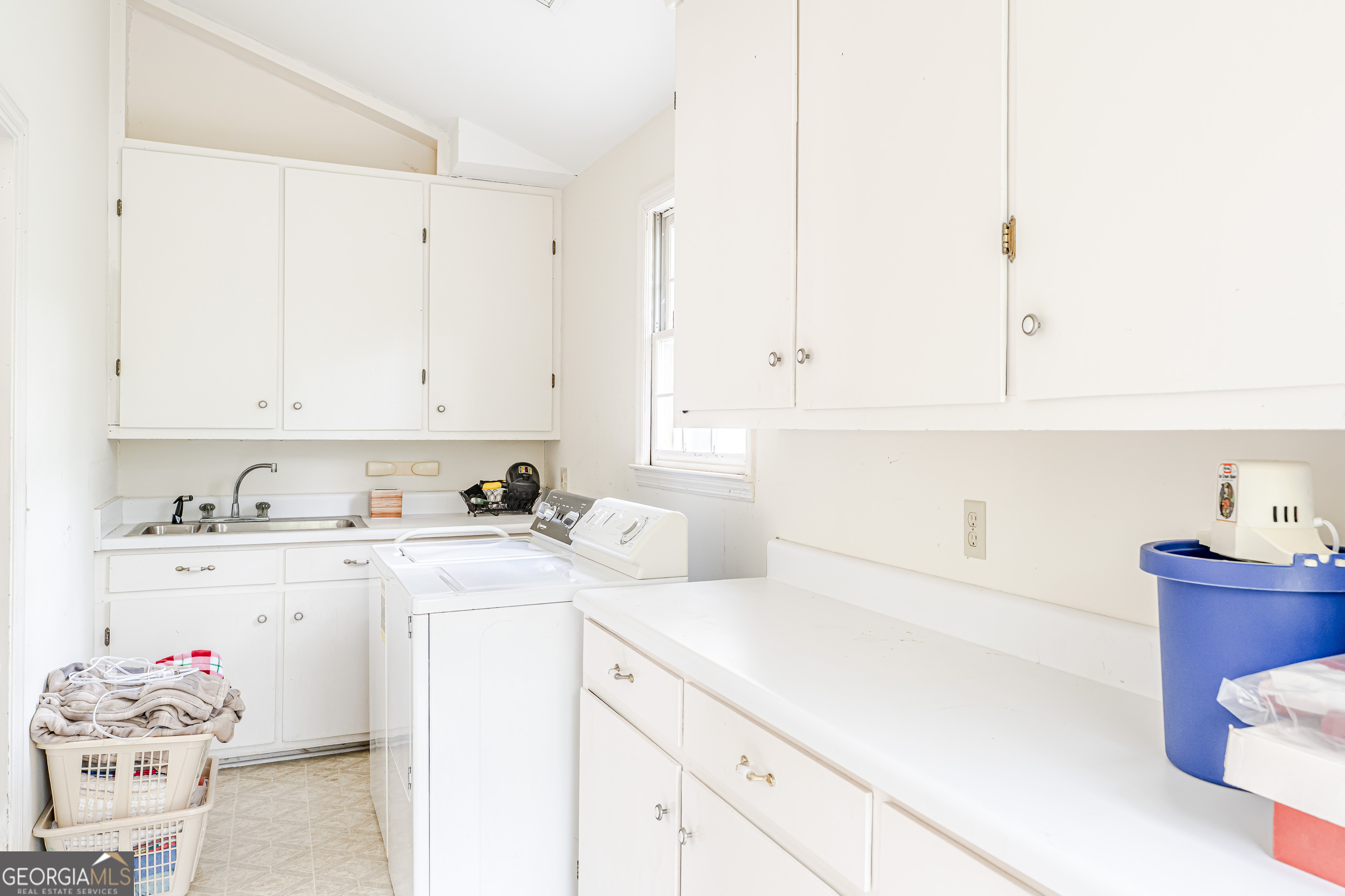 4 Windemere Lane Southeast Rome, GA 30161 - Photo 28 of 60 a view of a kitchen with cabinets and appliances