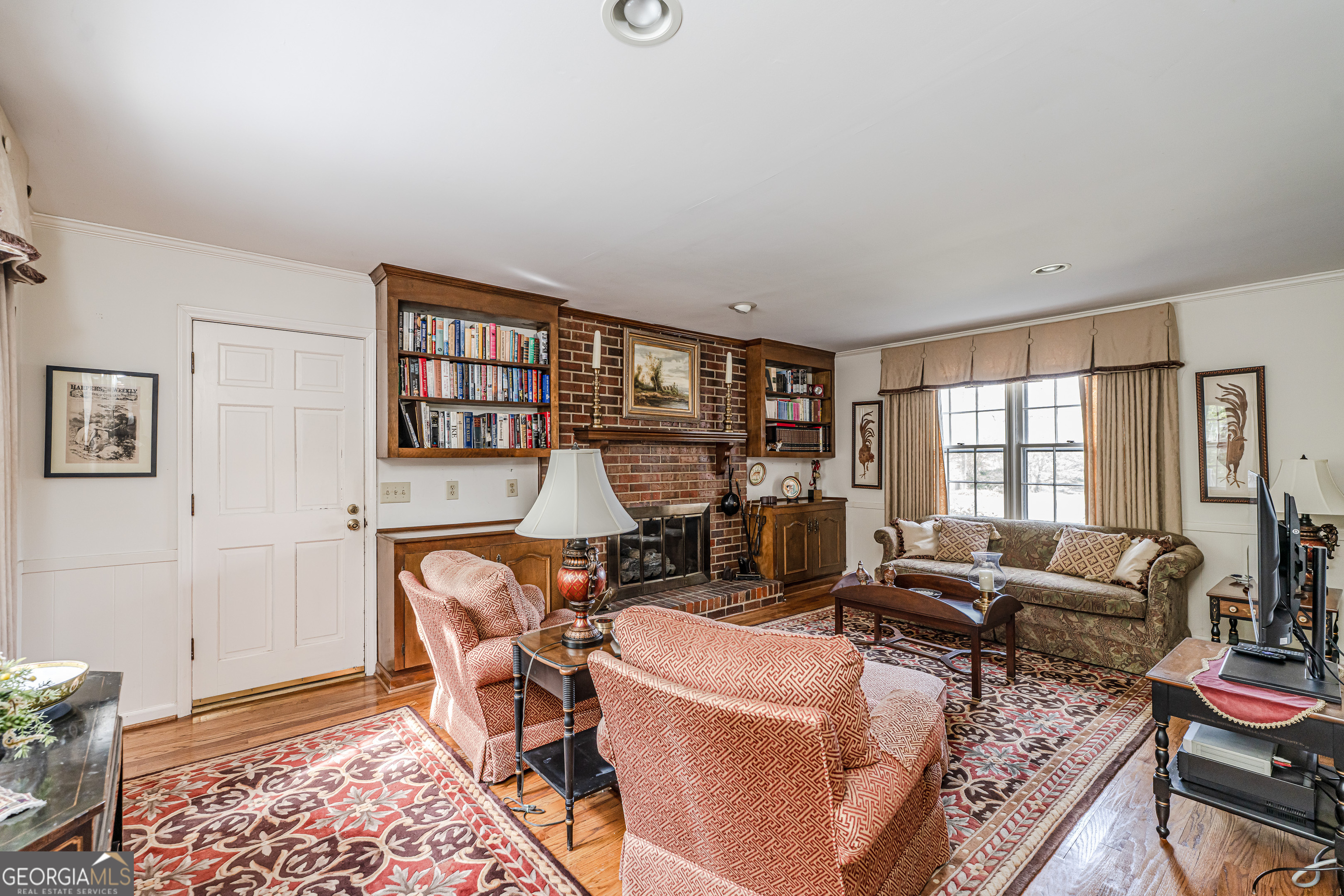 4 Windemere Lane Southeast Rome, GA 30161 - Photo 8 of 60 a living room with furniture and a window