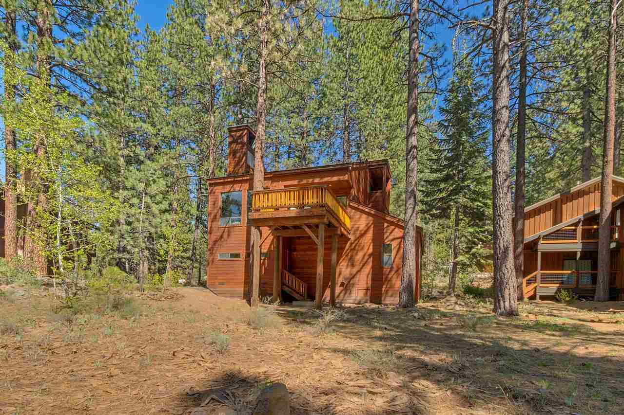 117 Basque Drive Truckee, CA 96161 - Photo 20 of 20 a view of a backyard