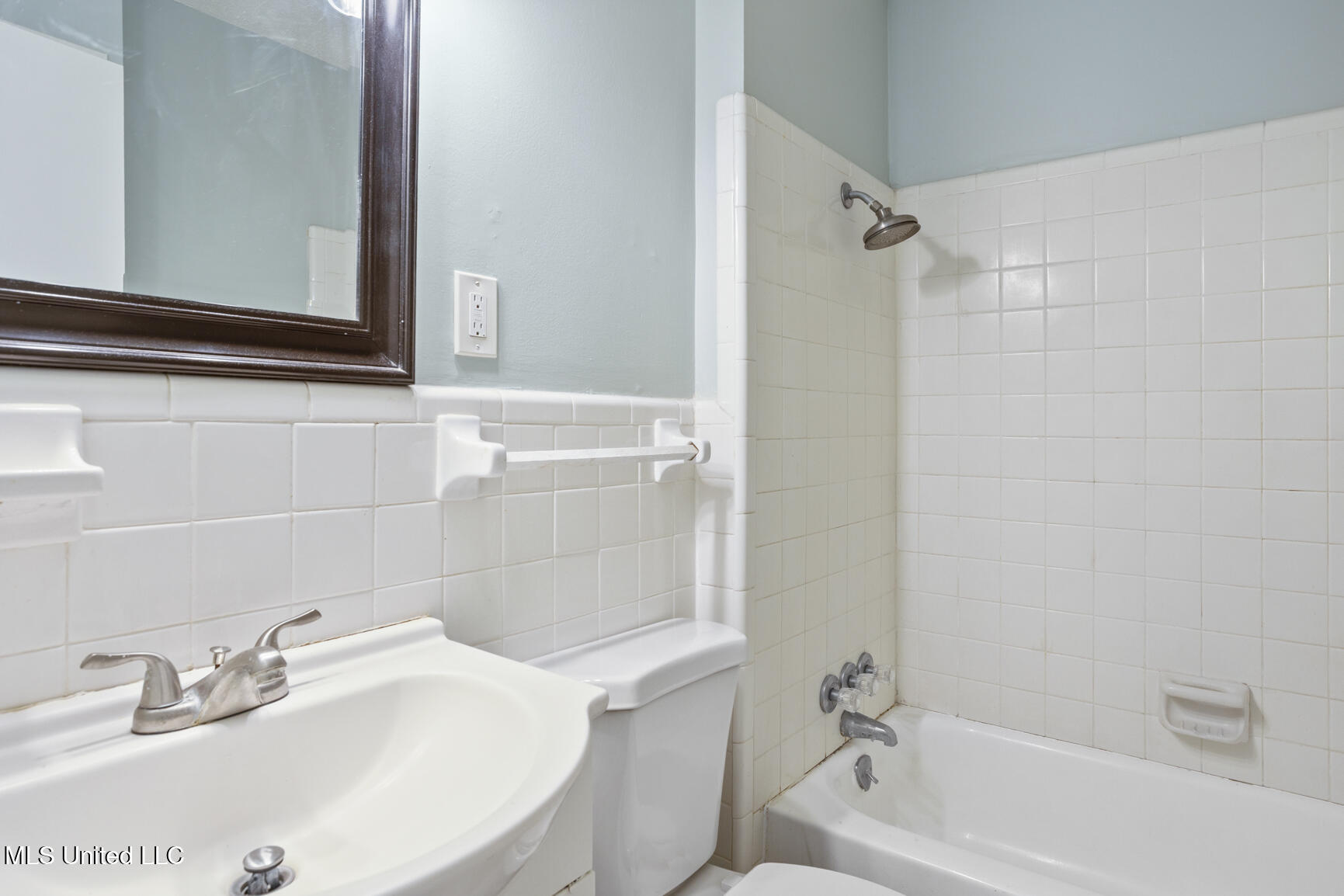 1013 Normandy Drive Clinton, MS 39056 - Photo 18 of 27 1013 Normandy-19