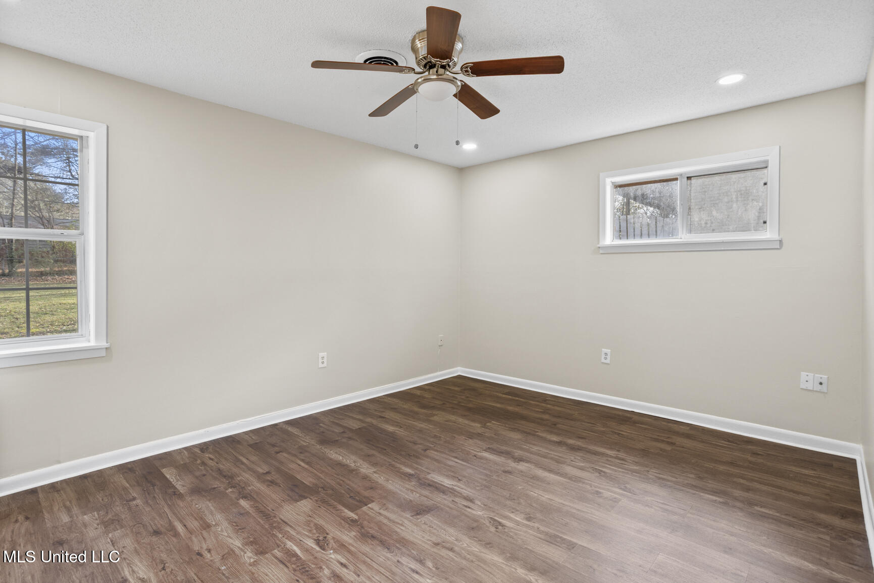 1013 Normandy Drive Clinton, MS 39056 - Photo 21 of 27 1013 Normandy-22