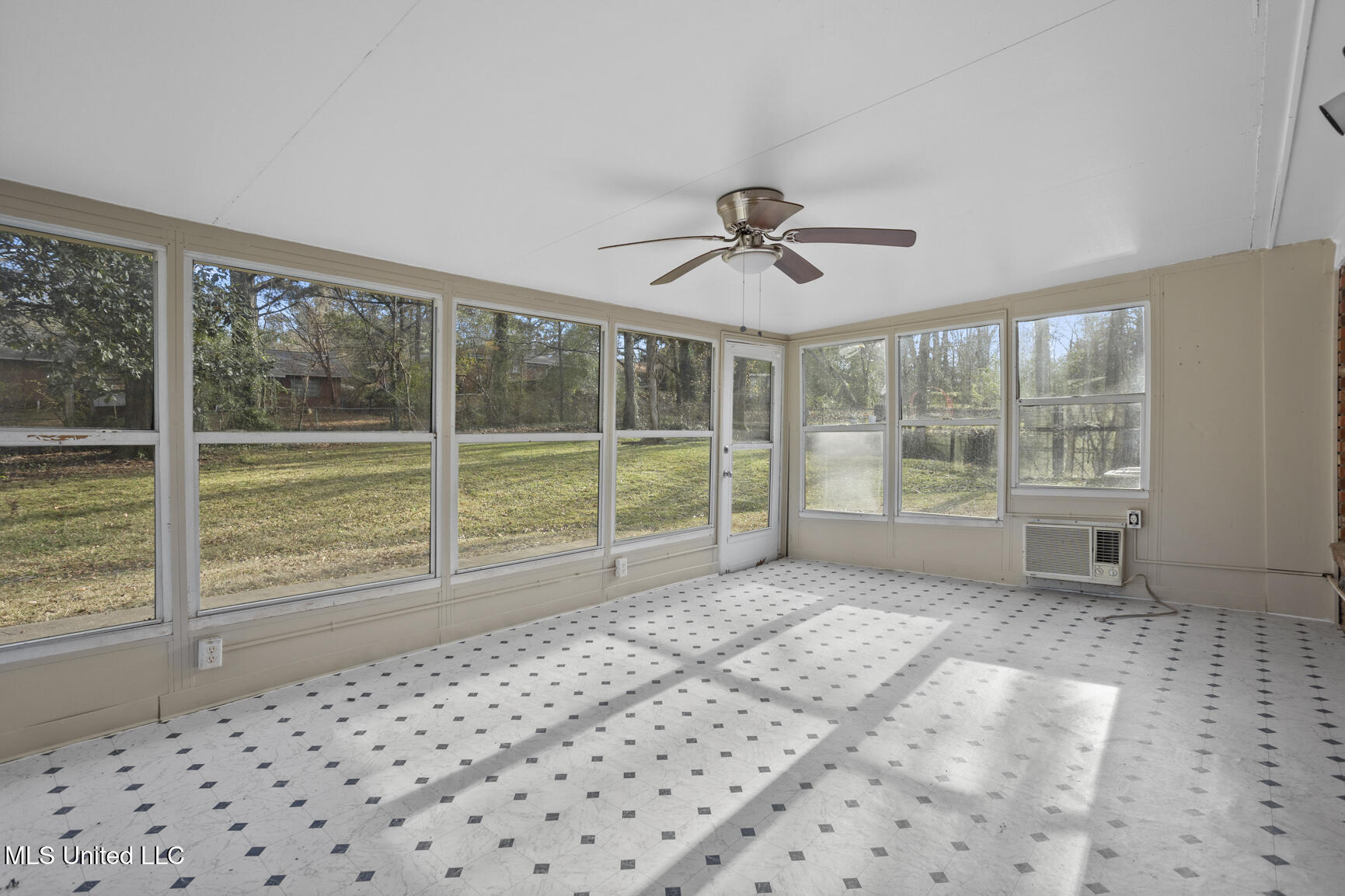 1013 Normandy Drive Clinton, MS 39056 - Photo 25 of 27 1013 Normandy-26