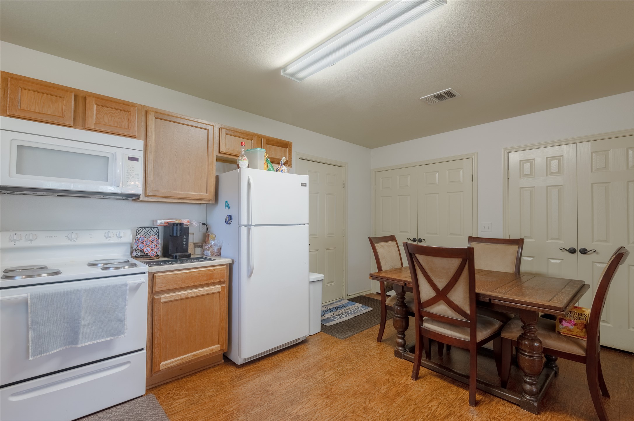 405 Peacock Path Trinity, TX 75862 - Photo 17 of 49