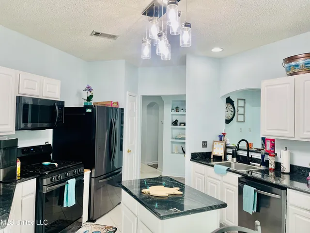 $299,999 | 2252 Beach Drive, Unit 305, Gulfport, MS 39507