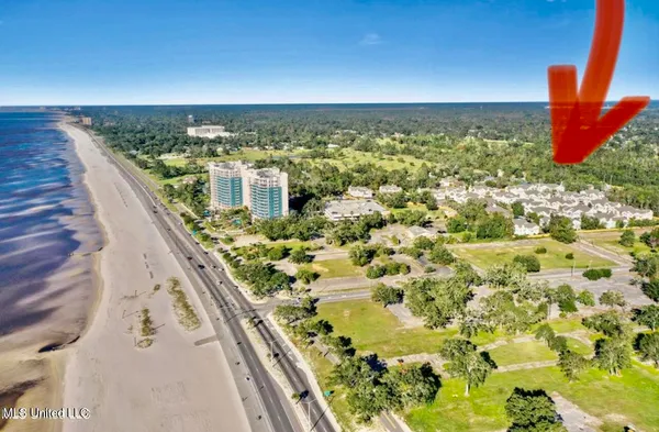$299,999 | 2252 Beach Drive, Unit 305, Gulfport, MS 39507
