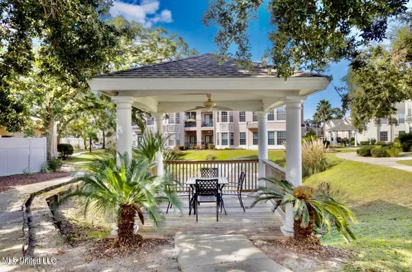 $299,999 | 2252 Beach Drive, Unit 305, Gulfport, MS 39507