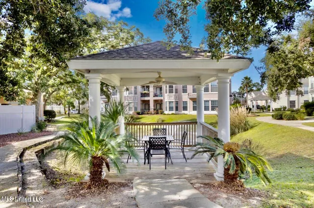 $299,999 | 2252 Beach Drive, Unit 305, Gulfport, MS 39507