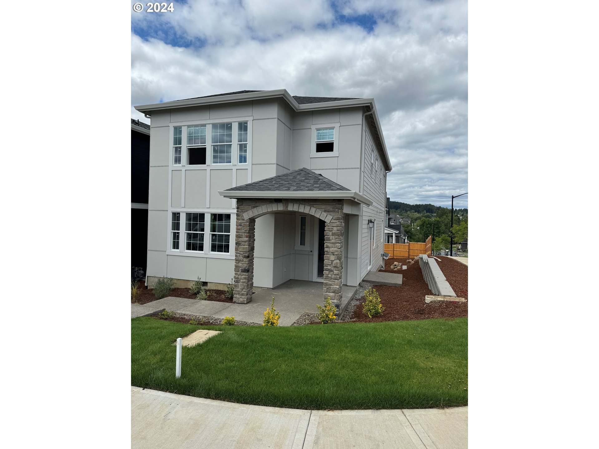 16551 Southwest Jean Louise Road Tigard, OR 97007 - Photo 1 of 20 Gallery Image 1