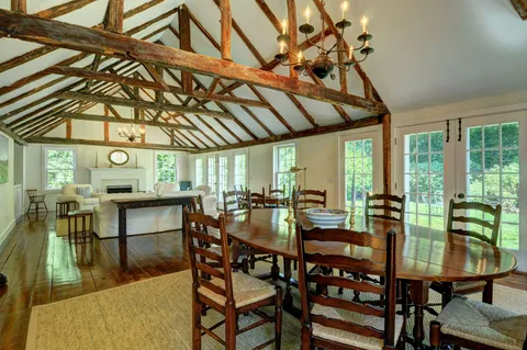 162 Sayre's Path, Wainscott, NY 11975