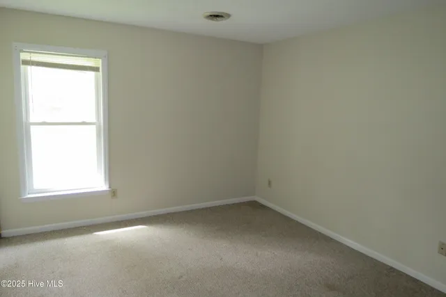 $238,500 | 611 Ragan Road, Oriental, NC 28571