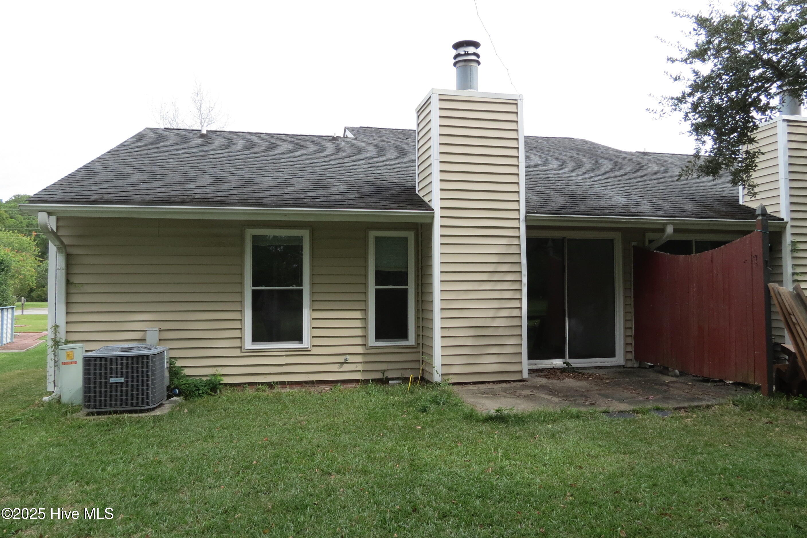 611 Ragan Road Oriental, NC 28571 - Photo 2 of 23 IMG_2335