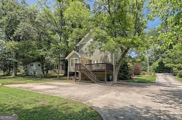 a view of a house with a outdoor space
