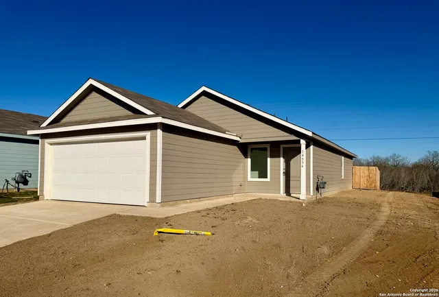 $1,400 | 14536 Azzurro Stone, Elmendorf, TX 78112