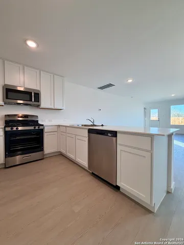 $1,400 | 14536 Azzurro Stone, Elmendorf, TX 78112