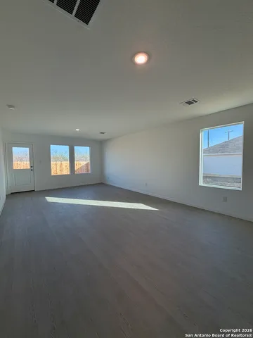 $1,400 | 14536 Azzurro Stone, Elmendorf, TX 78112