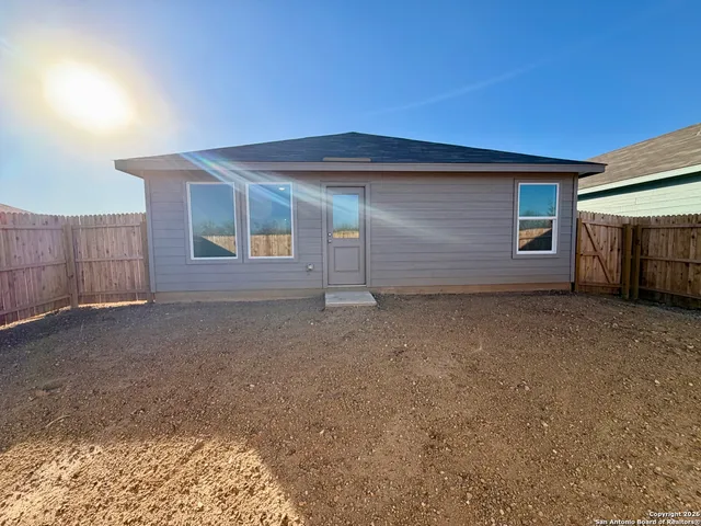 $1,400 | 14536 Azzurro Stone, Elmendorf, TX 78112