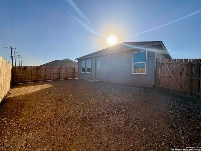 $1,400 | 14536 Azzurro Stone, Elmendorf, TX 78112