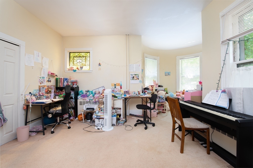 31 Kent Square, Unit 1 Brookline, MA 02446 - Photo 11 of 19