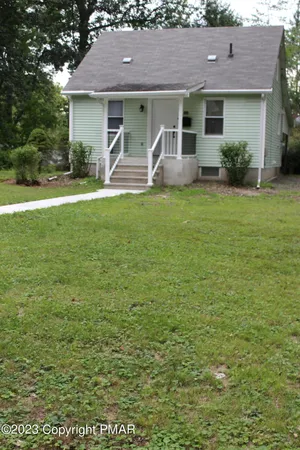 $2,000 | 235 Drake Street, East Stroudsburg, PA 18301