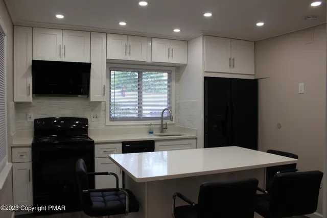 $2,000 | 235 Drake Street, East Stroudsburg, PA 18301