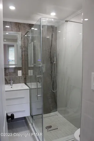 $2,000 | 235 Drake Street, East Stroudsburg, PA 18301