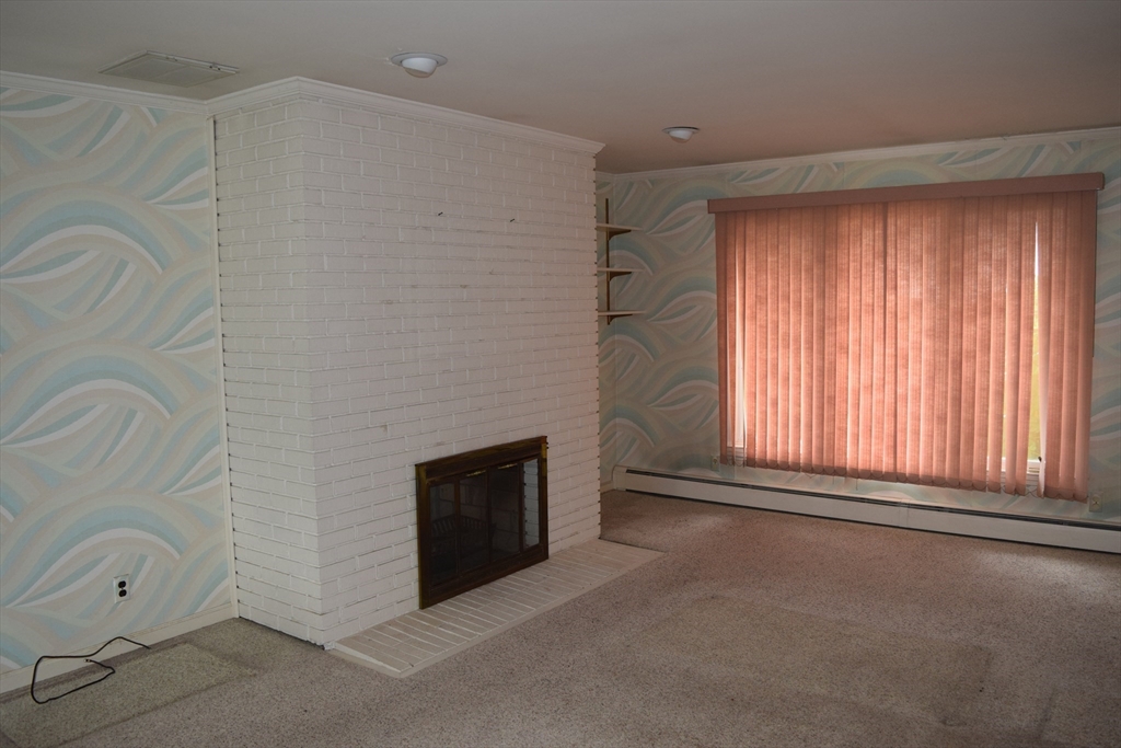 82 Cornhill Road Somerset, MA 02725 - Photo 7 of 26 Gallery Image 7