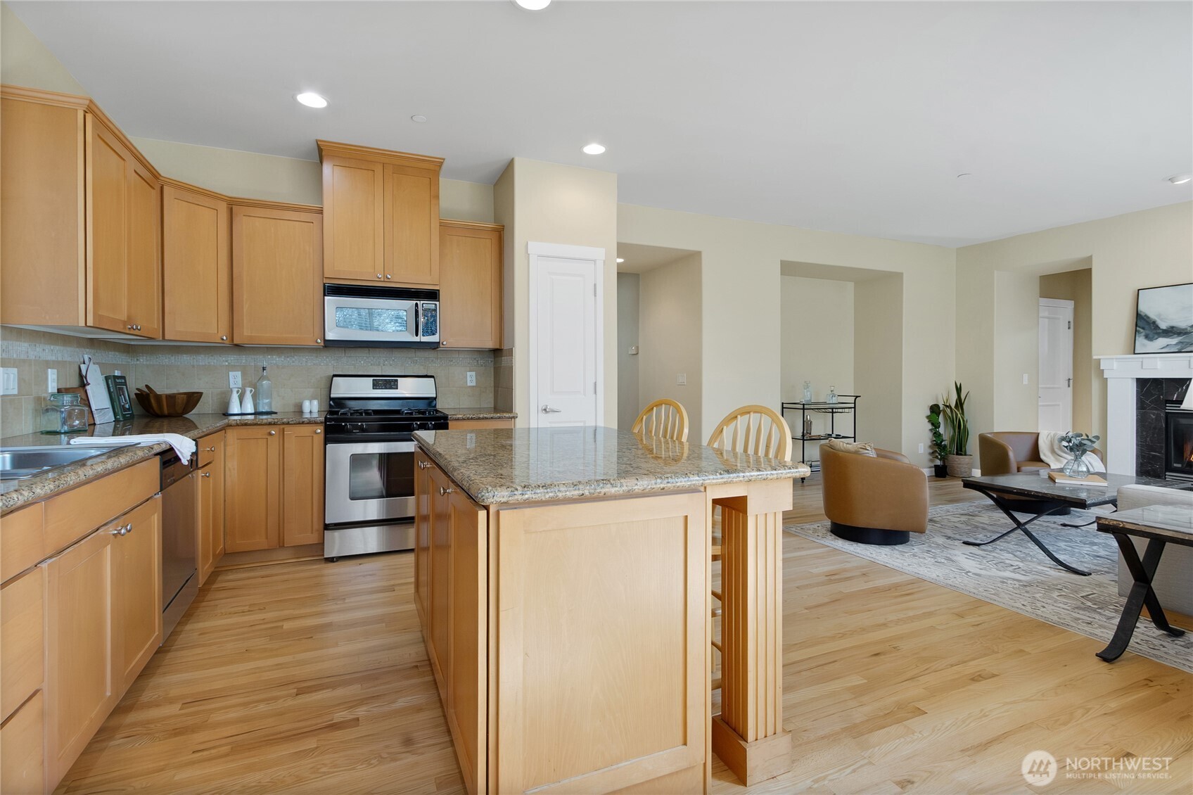 2023 Kennewick Place Northeast Renton, WA 98056 - Photo 10 of 34