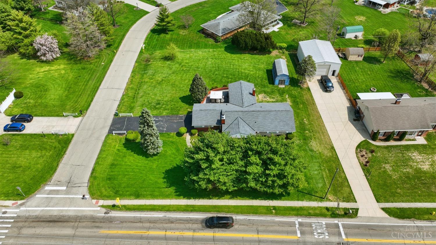 11686 Pippin Road Cincinnati, OH 45231 - Photo 5 of 77 Gallery Image 5