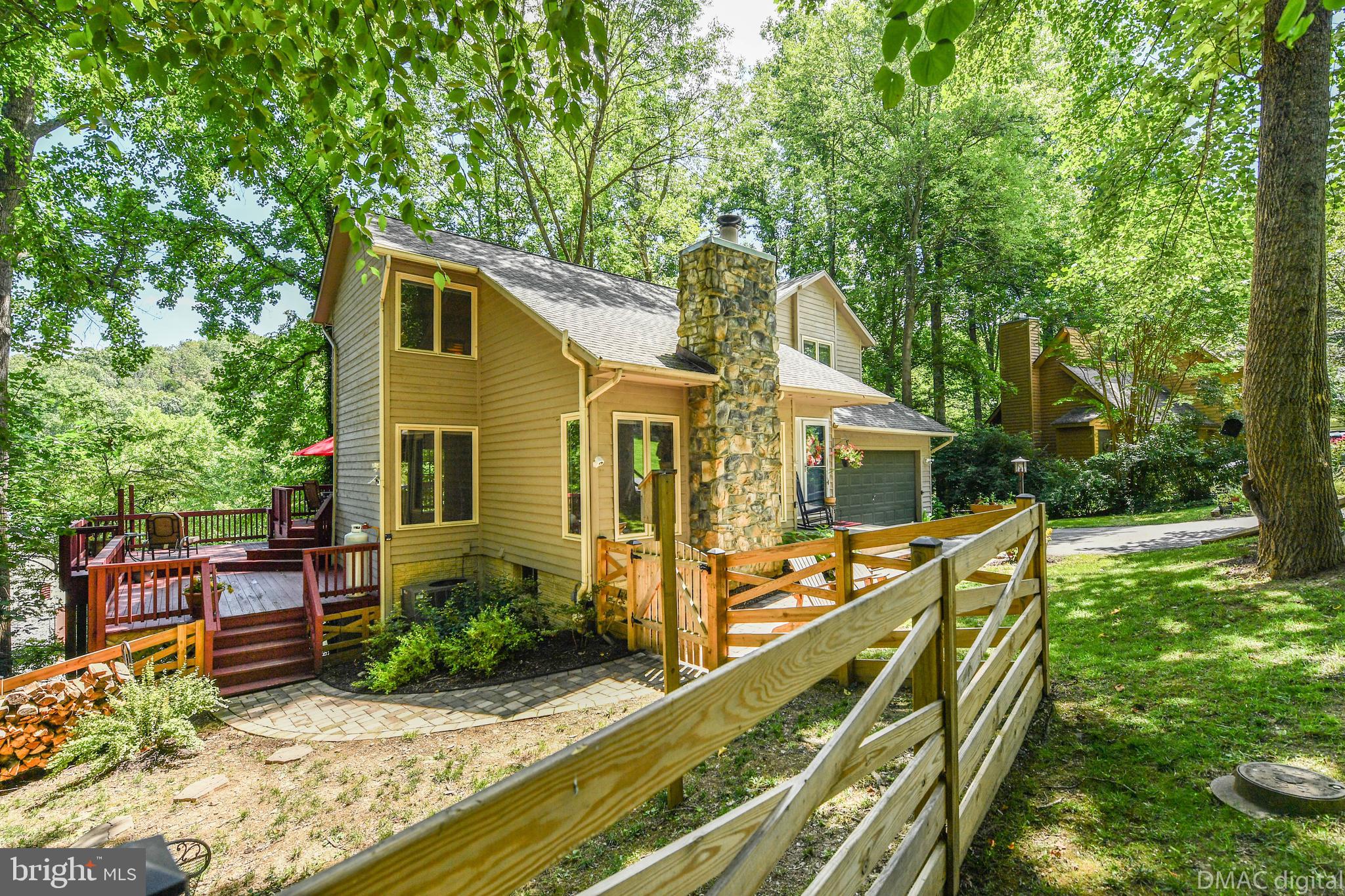 6754 Hemlock Point Road New Market, MD 21774 - Photo 33 of 44 Fully fenced yard and deck.