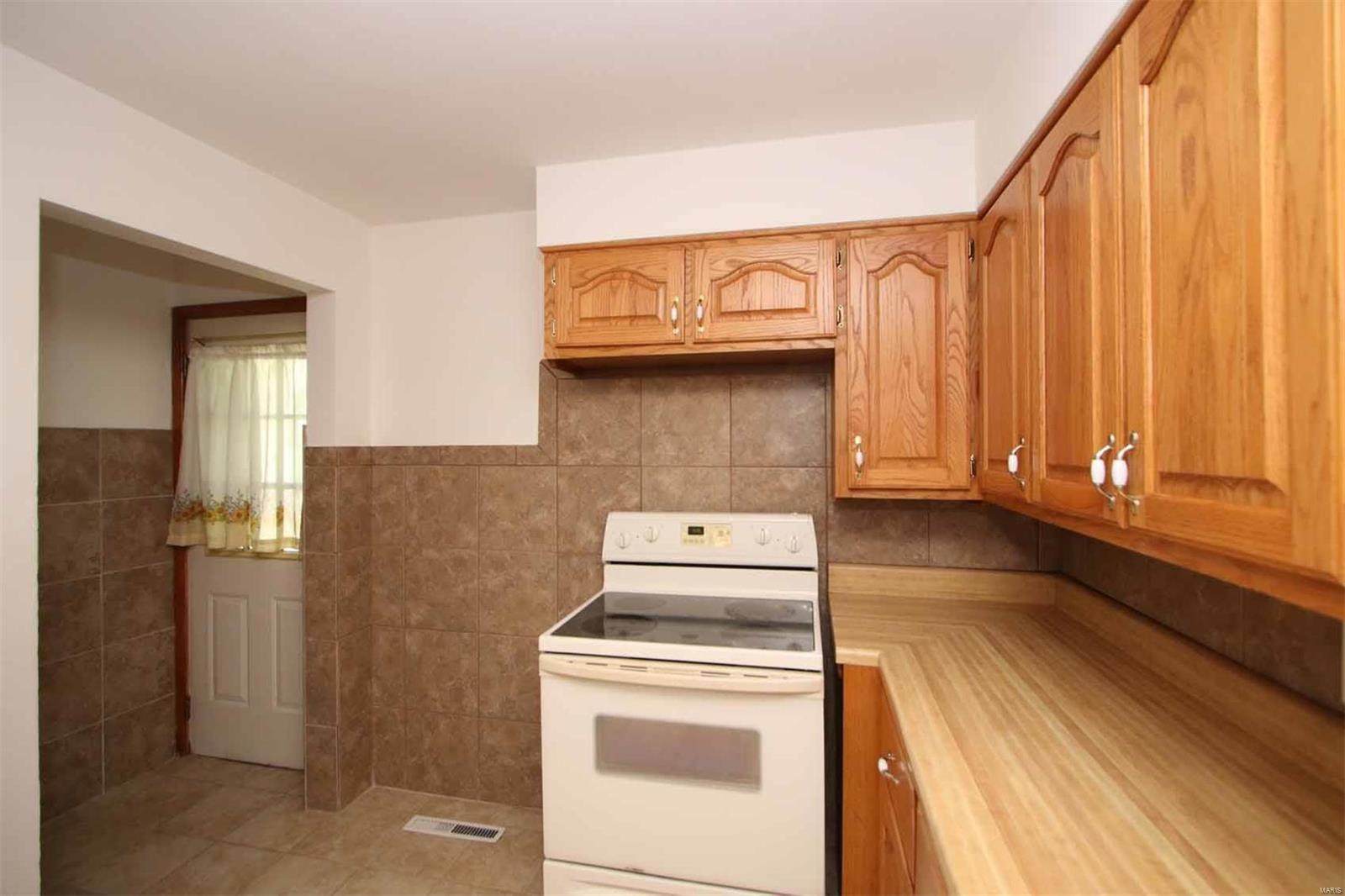 726 Shawnee Road Pocahontas, IL 62275 - Photo 10 of 48 Gallery Image 10