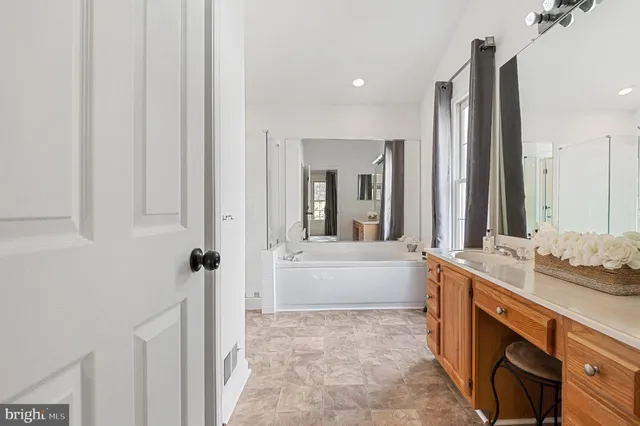 $660,000 | 3615 Chase Hills Drive, Laurel, MD 20724